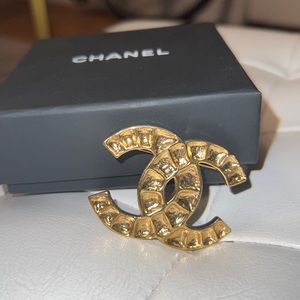 Chanel gold brooche